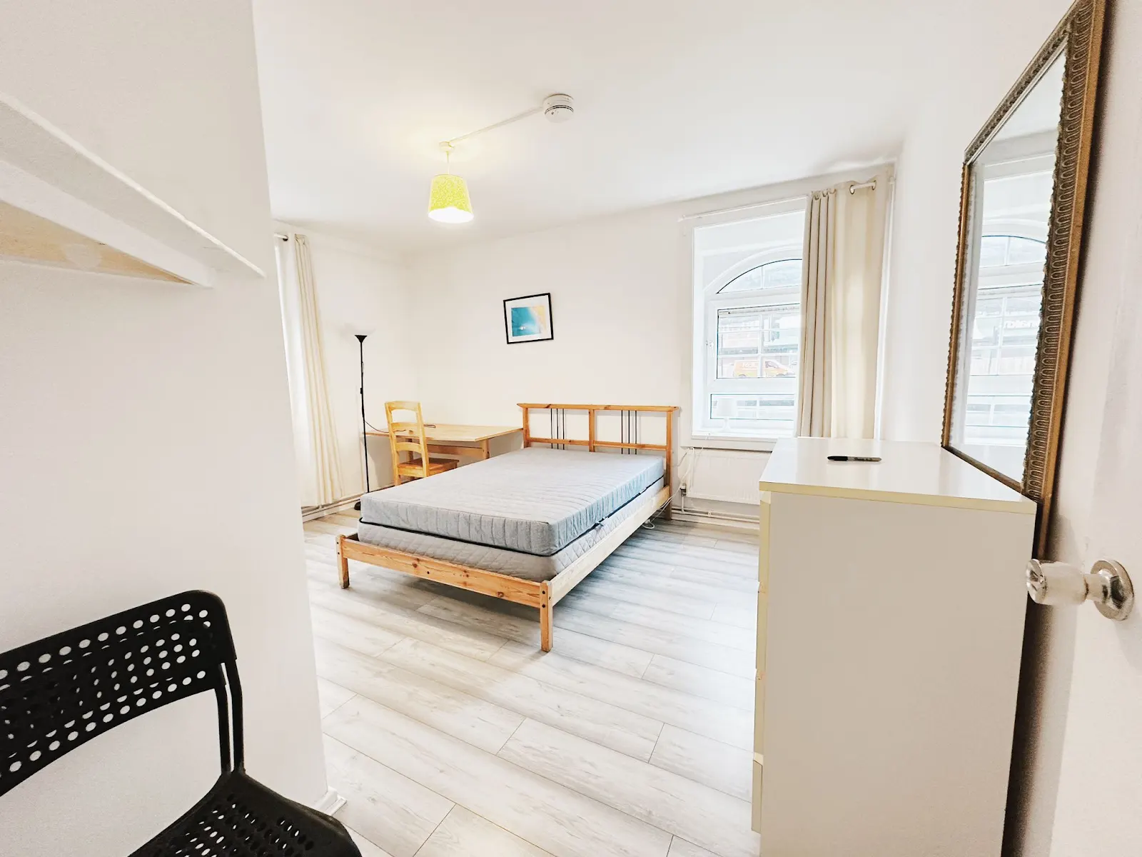 Double room close to BOW
